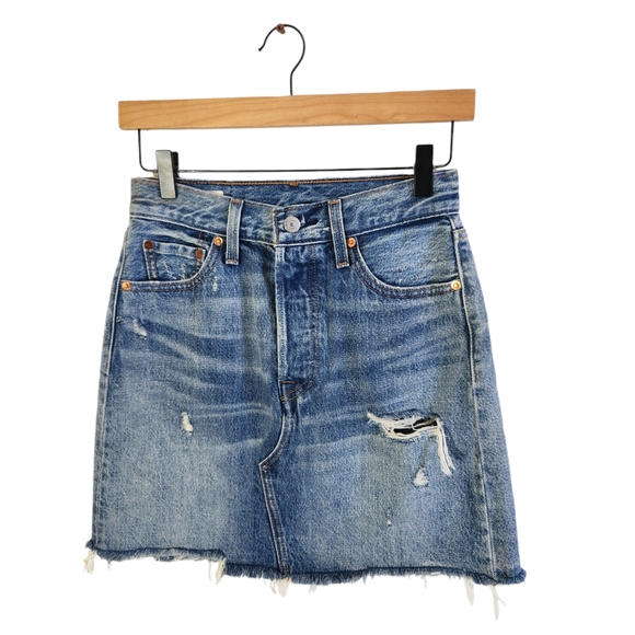 Levis Premium High Rise Denim Skirt Women Size 25 Blue Color Vacation Beach Jean - Picture 3 of 14